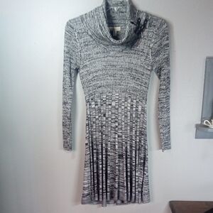 Dana Buchman Black/Gray Sweater Dress with Cowl Neck Size Medium